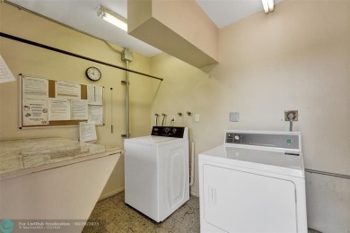 Do you like golf? This is the perfect home for you.  2 Bedroom/ on Wynmoor Golf Course in Florida - for sale on GolfHomes.com, golf home, golf lot