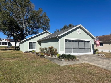 Beautiful 2/2 home in gated 55+ community. High ceilings on Ocala Palms Golf and Country Club in Florida - for sale on GolfHomes.com, golf home, golf lot