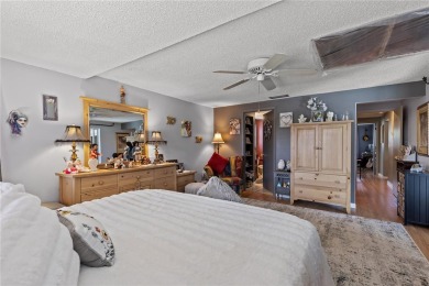 Under contract-accepting backup offers. NEW ROOF COMING SOON! on Venice East Golf Club in Florida - for sale on GolfHomes.com, golf home, golf lot