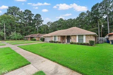 Welcome to your dream home! This stunning 3-bedroom, 2-bath gem on Huntington Park Golf Course in Louisiana - for sale on GolfHomes.com, golf home, golf lot