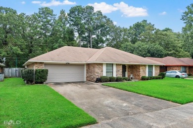 Welcome to your dream home! This stunning 3-bedroom, 2-bath gem on Huntington Park Golf Course in Louisiana - for sale on GolfHomes.com, golf home, golf lot