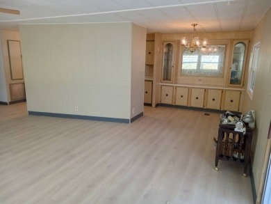 Large two bedroom two bathroom home, located in Rolling Green on Rolling Greens Executive Golf Community in Florida - for sale on GolfHomes.com, golf home, golf lot