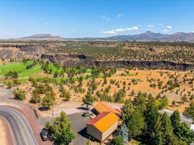 This home is not a drive bye and see this beautiful home on the on Crooked River Ranch Golf Club in Oregon - for sale on GolfHomes.com, golf home, golf lot