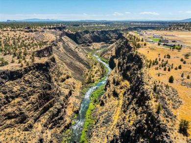 This home is not a drive bye and see this beautiful home on the on Crooked River Ranch Golf Club in Oregon - for sale on GolfHomes.com, golf home, golf lot