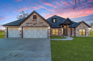 Stunning custom-built 5 bed, 3.5 bath home located right next to on Wolf Ridge Golf Course in Oklahoma - for sale on GolfHomes.com, golf home, golf lot