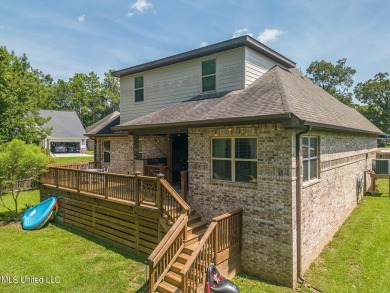 * Community POOL, GOLF COURSE, TENNIS COURTS* Welcome to this on The Oaks Golf Club in Mississippi - for sale on GolfHomes.com, golf home, golf lot