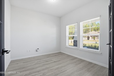 *Eagle Landing Gem - Better Than a Model* Welcome to that on Eagle Landing Golf Club in Florida - for sale on GolfHomes.com, golf home, golf lot