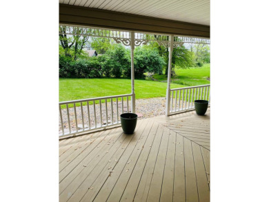 This charming 3 bedroom, 2 bathroom home with great curb appeal on Deer Run/Mary Heath Mem. Golf Course in Illinois - for sale on GolfHomes.com, golf home, golf lot