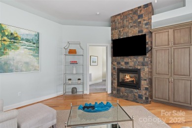 Beautiful 3BD/2BA townhome overlooking the 5th hole at Laurel on Laurel Ridge Country Club in North Carolina - for sale on GolfHomes.com, golf home, golf lot