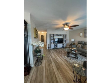 Stunning Stand-Alone Villa in Sun City Center - Golf Course on Sandpiper Golf Club in Florida - for sale on GolfHomes.com, golf home, golf lot
