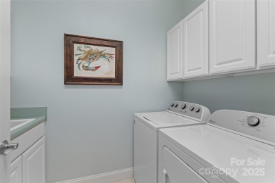 Beautiful 3BD/2BA townhome overlooking the 5th hole at Laurel on Laurel Ridge Country Club in North Carolina - for sale on GolfHomes.com, golf home, golf lot