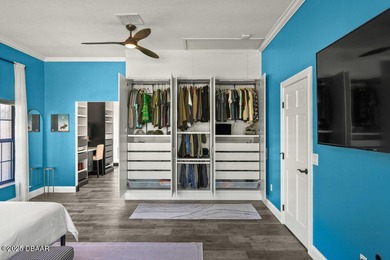 FULLY FURNISHED 5 bedroom 4 bathroom luxurious pool home sits in on Spruce Creek Golf Club in Florida - for sale on GolfHomes.com, golf home, golf lot