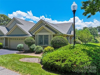 Beautiful 3BD/2BA townhome overlooking the 5th hole at Laurel on Laurel Ridge Country Club in North Carolina - for sale on GolfHomes.com, golf home, golf lot