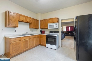 This charming 2-bedroom, 1-bath home is all about easy living on Hibbing Municipal Golf Course in Minnesota - for sale on GolfHomes.com, golf home, golf lot