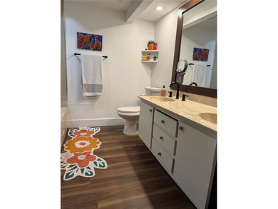 Stunning Penthouse with Garden Views!
This fabulous penthouse on Inverrary Country Club in Florida - for sale on GolfHomes.com, golf home, golf lot