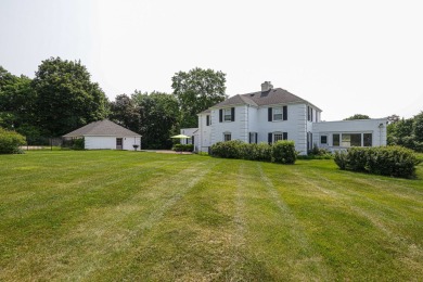 ATTENTION BUILDERS, DEVELOPERS, AND LARGE ESTATE SEEKERS! THIS on Inverness Golf Club in Illinois - for sale on GolfHomes.com, golf home, golf lot
