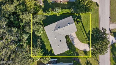 Incredible value in the highly desirable Tomoka Oaks on Tomoka Oaks Golf and Country Club in Florida - for sale on GolfHomes.com, golf home, golf lot