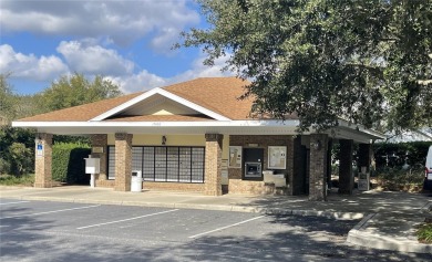 BOND PAID, NO HOMES BEHIND and MOVE-IN READY! Discover this on The Links of Spruce Creek in Florida - for sale on GolfHomes.com, golf home, golf lot