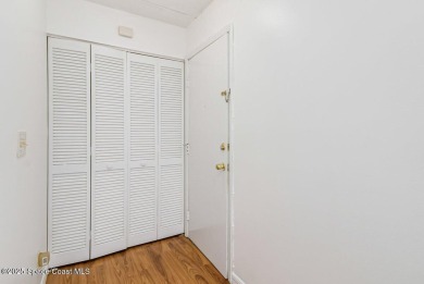 Welcome to this beautifully updated ground floor condo in the on Mallards Landing Golf Course in Florida - for sale on GolfHomes.com, golf home, golf lot