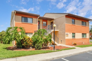 Welcome to this beautifully updated ground floor condo in the on Mallards Landing Golf Course in Florida - for sale on GolfHomes.com, golf home, golf lot