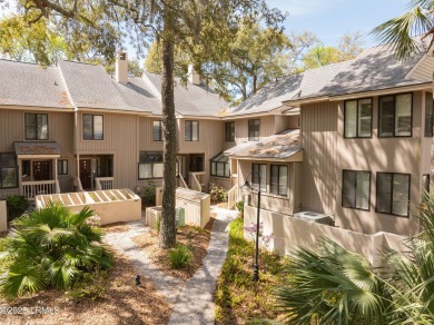 This charming two bedroom, two bath villa offers the perfect on Shipyard Golf Club in South Carolina - for sale on GolfHomes.com, golf home, golf lot