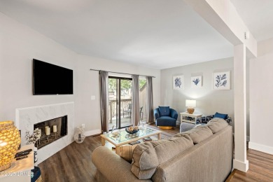 This charming two bedroom, two bath villa offers the perfect on Shipyard Golf Club in South Carolina - for sale on GolfHomes.com, golf home, golf lot