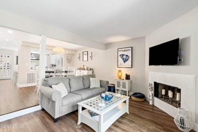 This charming two bedroom, two bath villa offers the perfect on Shipyard Golf Club in South Carolina - for sale on GolfHomes.com, golf home, golf lot