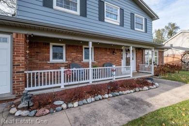 BEAUTIFULLY UPDATED SPACIOUS 4 BEDROOM, 2.5 BATH HOME ON AN on Silver Lake Golf Club in Michigan - for sale on GolfHomes.com, golf home, golf lot