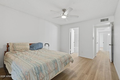 Immaculately cared for 2 bed, 2 bath plus bonus room in on Oakwood Golf Club  in Arizona - for sale on GolfHomes.com, golf home, golf lot