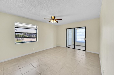 SELLER MOTIVATED-BRING REASONABLE OFFERS! Deluxe corner on Kings Point Golf -Flanders Way in Florida - for sale on GolfHomes.com, golf home, golf lot