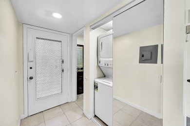 SELLER MOTIVATED-BRING REASONABLE OFFERS! Deluxe corner on Kings Point Golf -Flanders Way in Florida - for sale on GolfHomes.com, golf home, golf lot