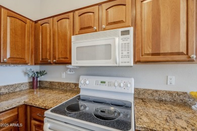 Welcome to your RETREAT! This SPLIT 2-BR/2 bath home is in the on Lone Tree Golf Club in Arizona - for sale on GolfHomes.com, golf home, golf lot