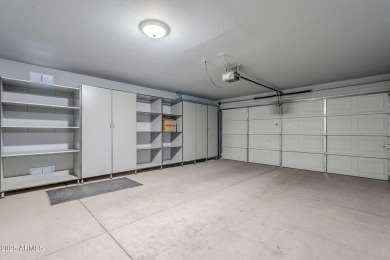 Welcome to your RETREAT! This SPLIT 2-BR/2 bath home is in the on Lone Tree Golf Club in Arizona - for sale on GolfHomes.com, golf home, golf lot