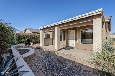 Welcome to your RETREAT! This SPLIT 2-BR/2 bath home is in the on Lone Tree Golf Club in Arizona - for sale on GolfHomes.com, golf home, golf lot