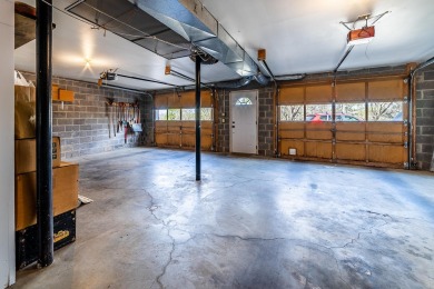 Classic Virginia style -- classic Lexington location! This on Lexington Golf and Country Club in Virginia - for sale on GolfHomes.com, golf home, golf lot