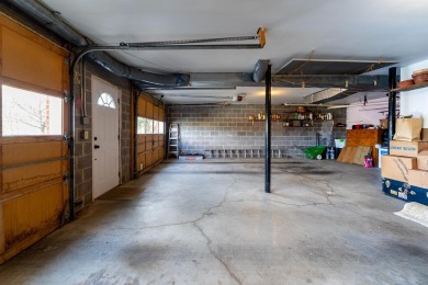 Classic Virginia style -- classic Lexington location! This on Lexington Golf and Country Club in Virginia - for sale on GolfHomes.com, golf home, golf lot