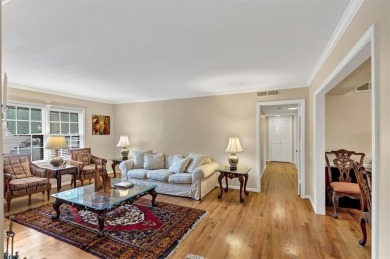 Welcome home to a premier, renovated 3 bedroom, 2 bath flat that on Cross Creek Golf Course in Georgia - for sale on GolfHomes.com, golf home, golf lot