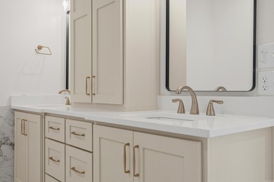 Stunning 3-bedroom, 3-bathroom new construction home perfectly on Ponce De Leon Golf Course in Arkansas - for sale on GolfHomes.com, golf home, golf lot