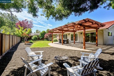 Welcome to 214 Via Mantilla, a thoughtfully updated home tucked on Boundary Oak Golf Course in California - for sale on GolfHomes.com, golf home, golf lot