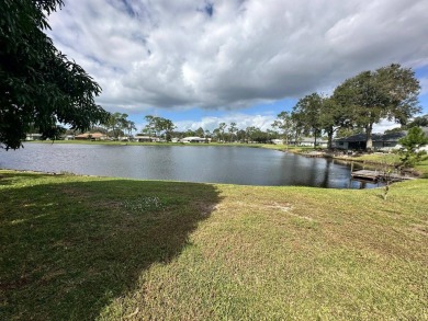 Experience the easy going lifestyle of living in Sebring Florida on Golf Hammock Country Club in Florida - for sale on GolfHomes.com, golf home, golf lot