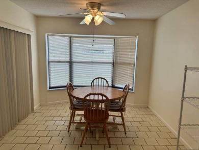 Experience the easy going lifestyle of living in Sebring Florida on Golf Hammock Country Club in Florida - for sale on GolfHomes.com, golf home, golf lot