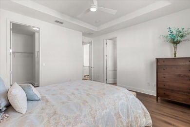 Gorgeous end-unit townhome with 3 spacious bedrooms, 2.5 on Eagle Creek Golf Club in Florida - for sale on GolfHomes.com, golf home, golf lot