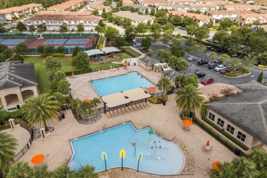 Gorgeous end-unit townhome with 3 spacious bedrooms, 2.5 on Eagle Creek Golf Club in Florida - for sale on GolfHomes.com, golf home, golf lot