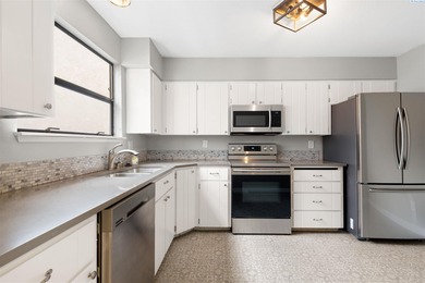 MLS# 289933 Great condo located in the desirable Meadow Springs on Meadow Springs Country Club in Washington - for sale on GolfHomes.com, golf home, golf lot