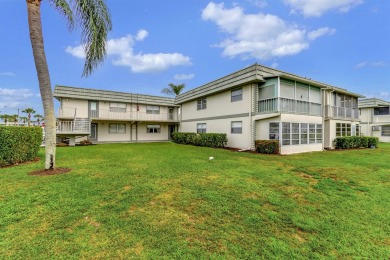 This move-in no-expense spared remodeled 1 bed 1 & a half bath on Kings Point Golf -Flanders Way in Florida - for sale on GolfHomes.com, golf home, golf lot
