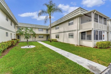 This move-in no-expense spared remodeled 1 bed 1 & a half bath on Kings Point Golf -Flanders Way in Florida - for sale on GolfHomes.com, golf home, golf lot