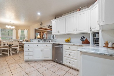 What a deal for this bundle! 4 bed, 3.5 bath, 2,911 sq ft. home on Glenwood Country Club in Arkansas - for sale on GolfHomes.com, golf home, golf lot
