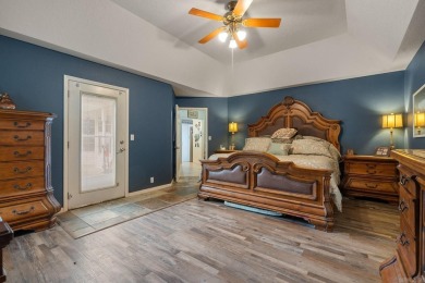 What a deal for this bundle! 4 bed, 3.5 bath, 2,911 sq ft. home on Glenwood Country Club in Arkansas - for sale on GolfHomes.com, golf home, golf lot