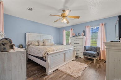 What a deal for this bundle! 4 bed, 3.5 bath, 2,911 sq ft. home on Glenwood Country Club in Arkansas - for sale on GolfHomes.com, golf home, golf lot