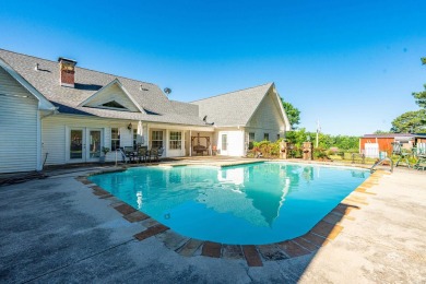 What a deal for this bundle! 4 bed, 3.5 bath, 2,911 sq ft. home on Glenwood Country Club in Arkansas - for sale on GolfHomes.com, golf home, golf lot